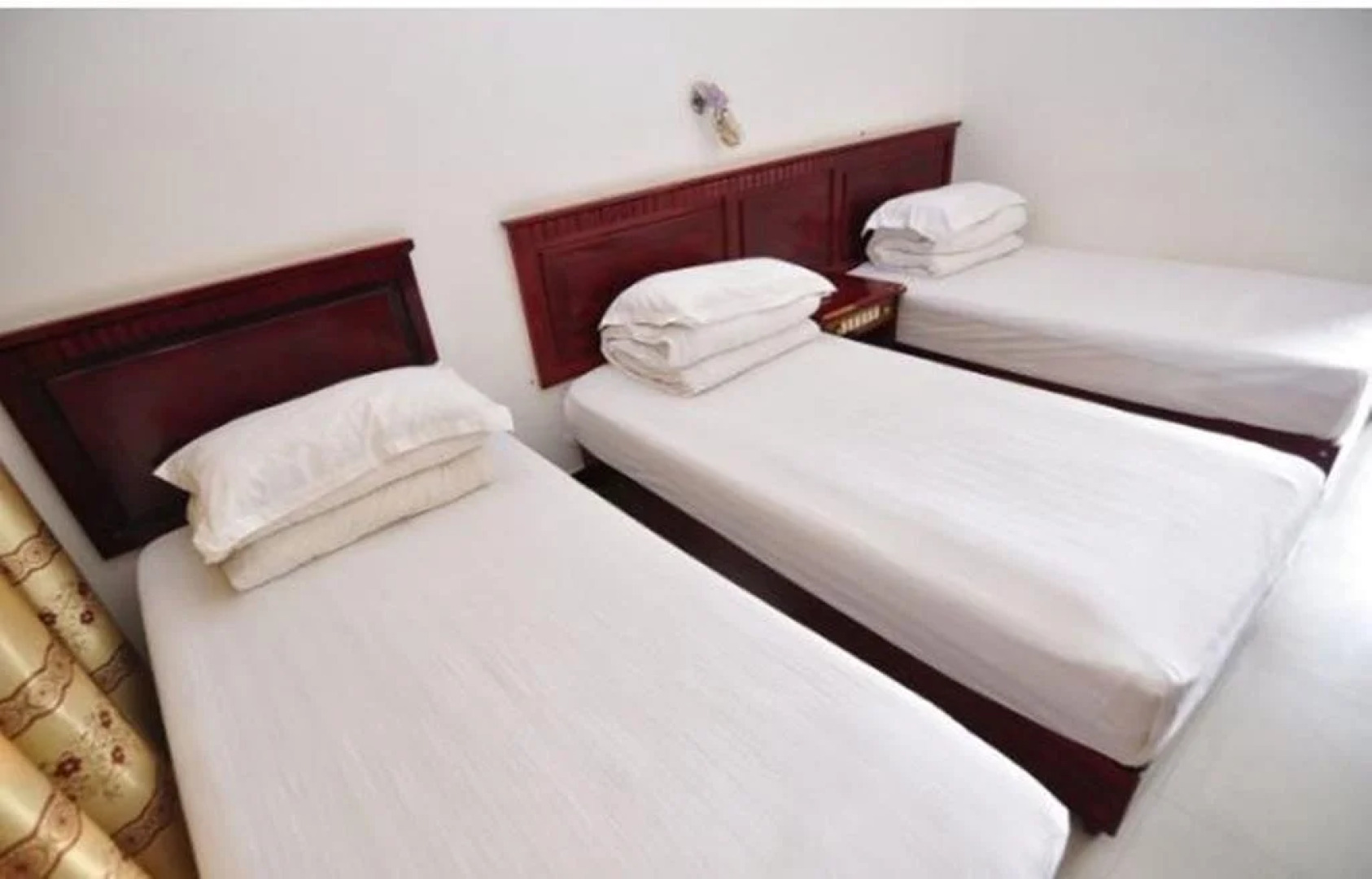 Jinghong Yuerongzhuang Hotel