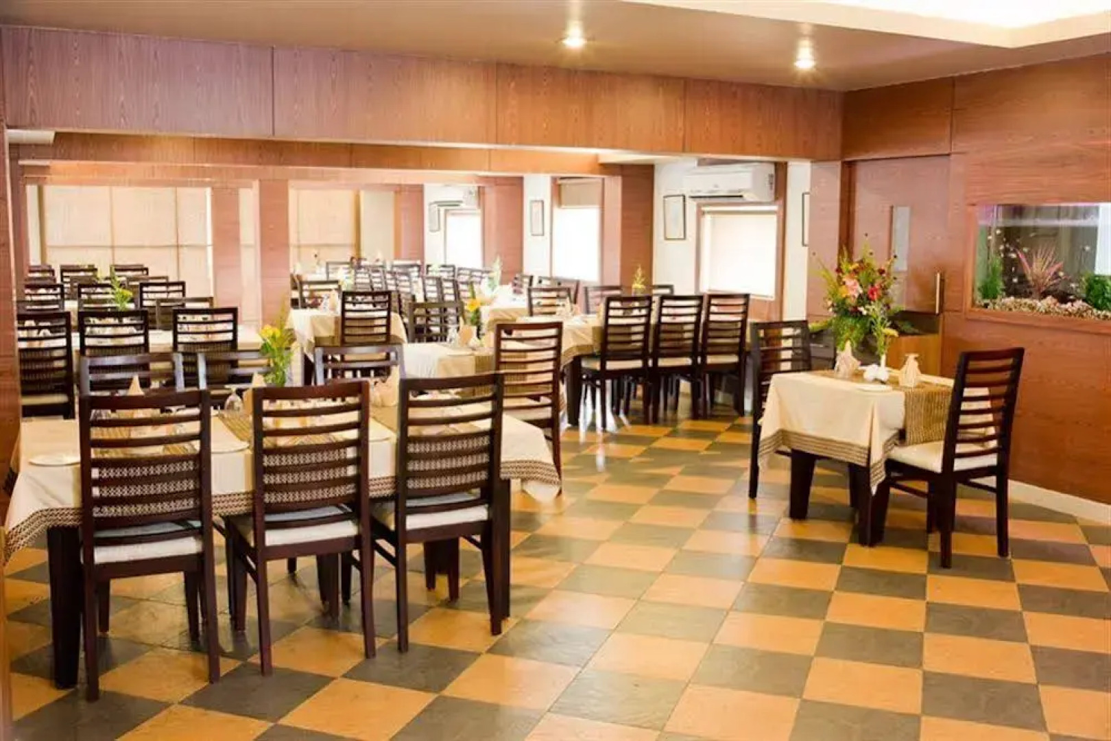 Hotel Pookodans International