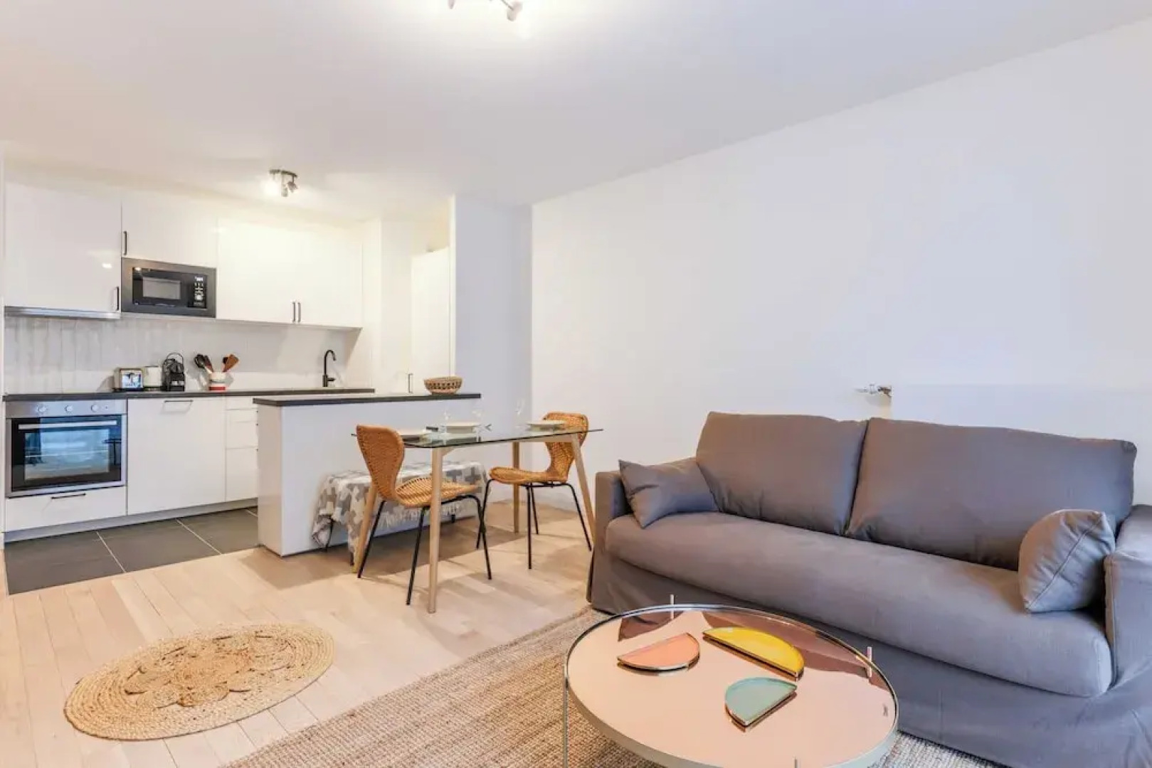 Classy Appartement - Flea Market