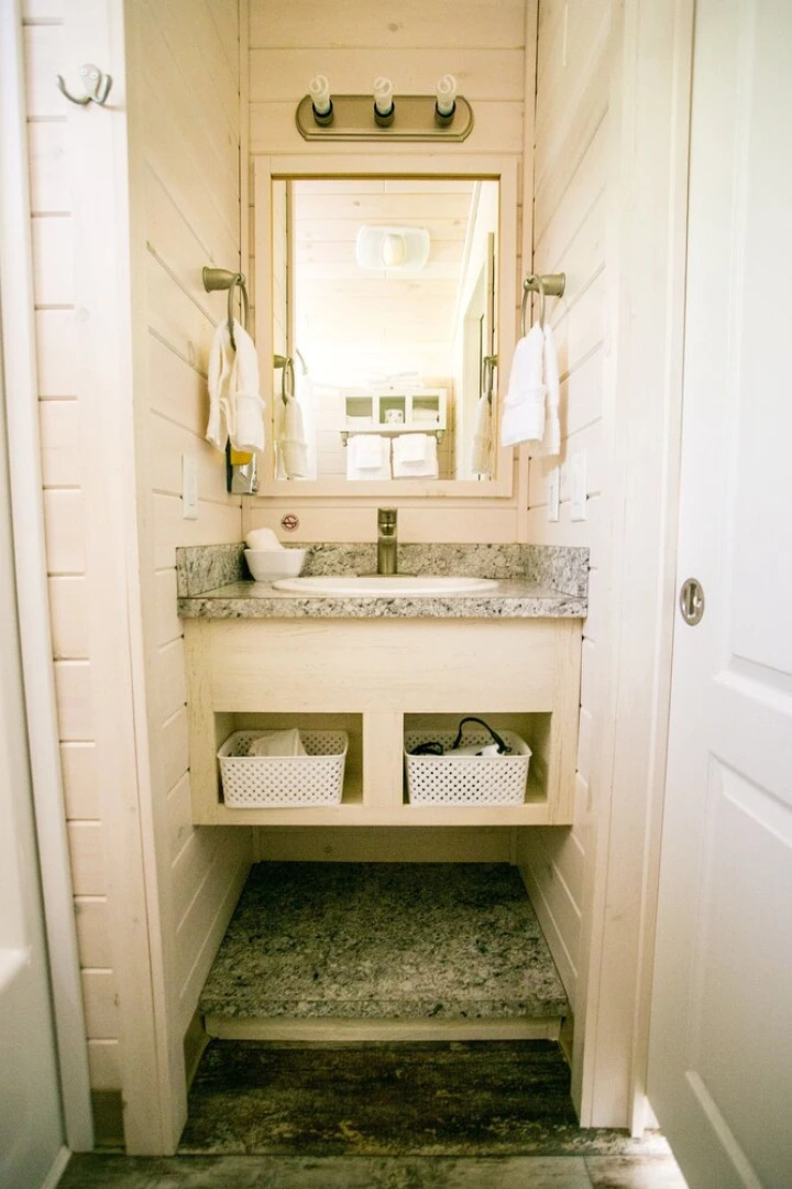 Family Style Two Bedroom Cabin #7 at Long Cove Resort bungalow