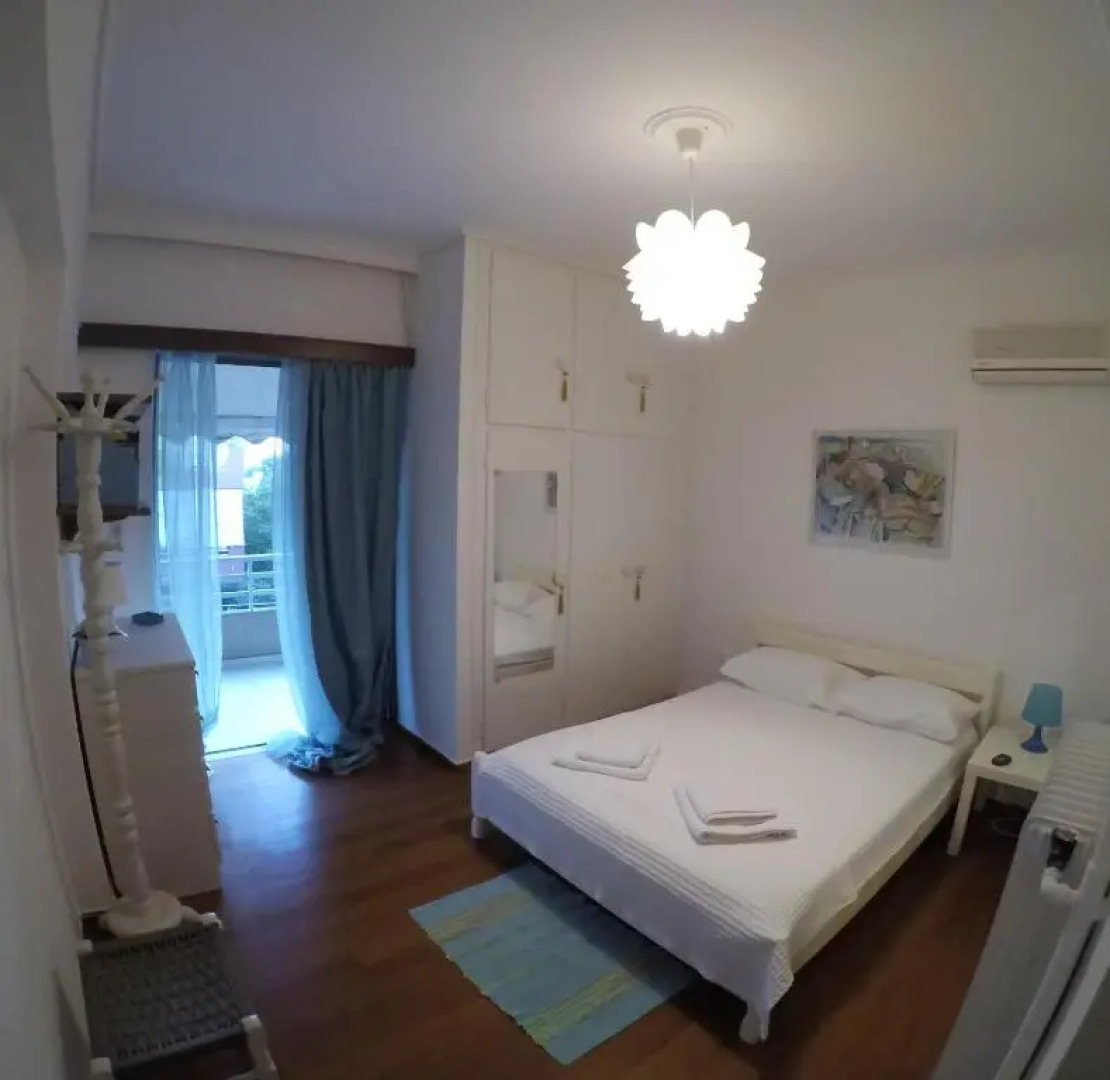 City Break Nearby Metro And Bus Express Airport