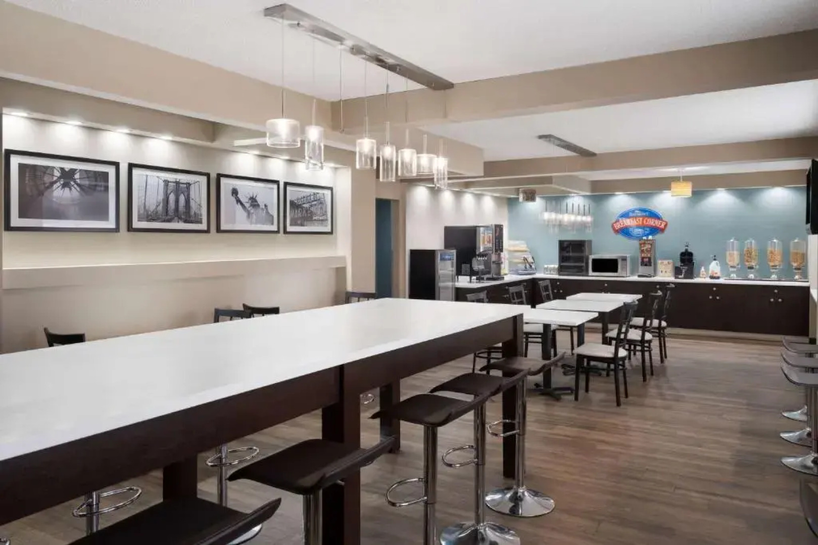 Days Inn & Suites by Wyndham Boardman