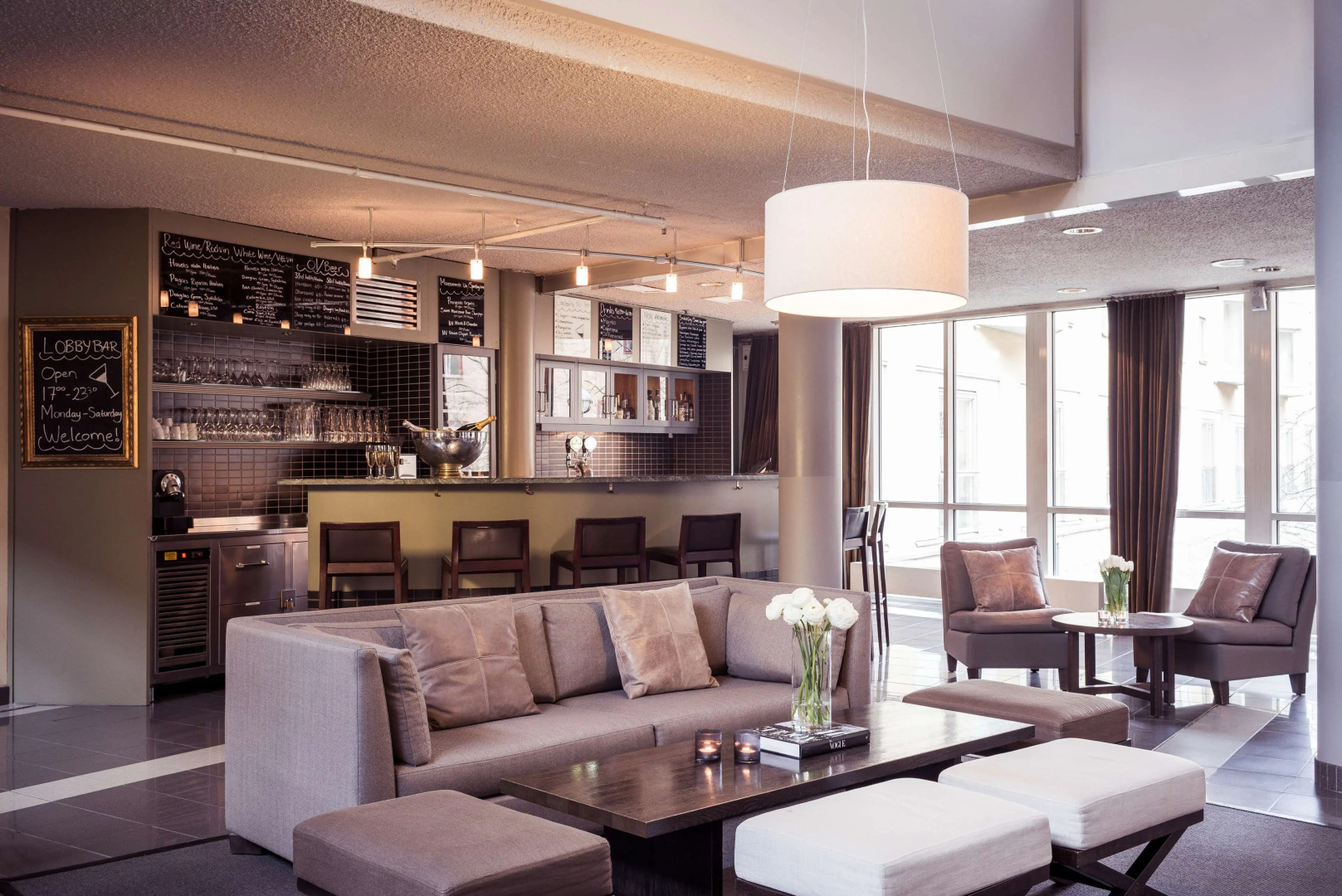 Hagastrand, Autograph Collection