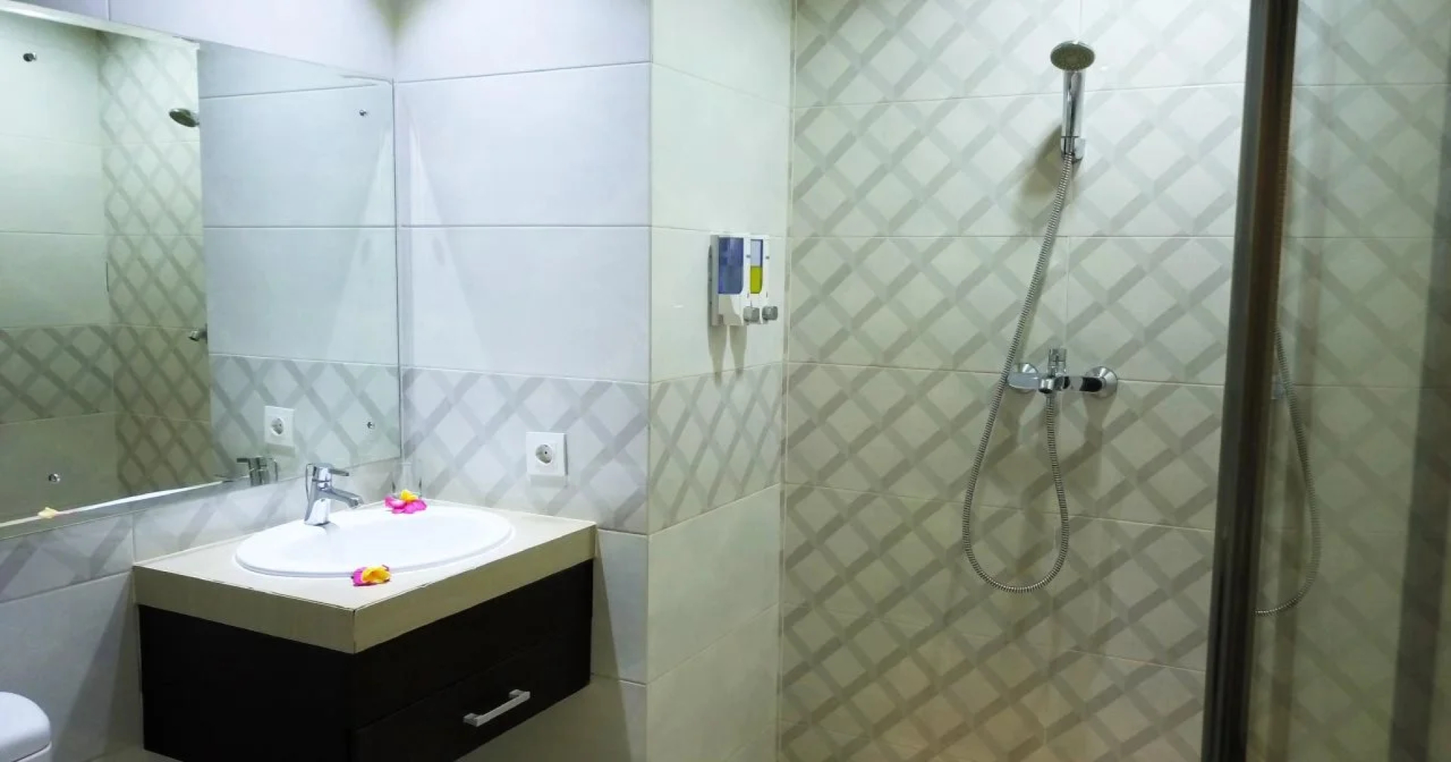 Grand Madani Hotel