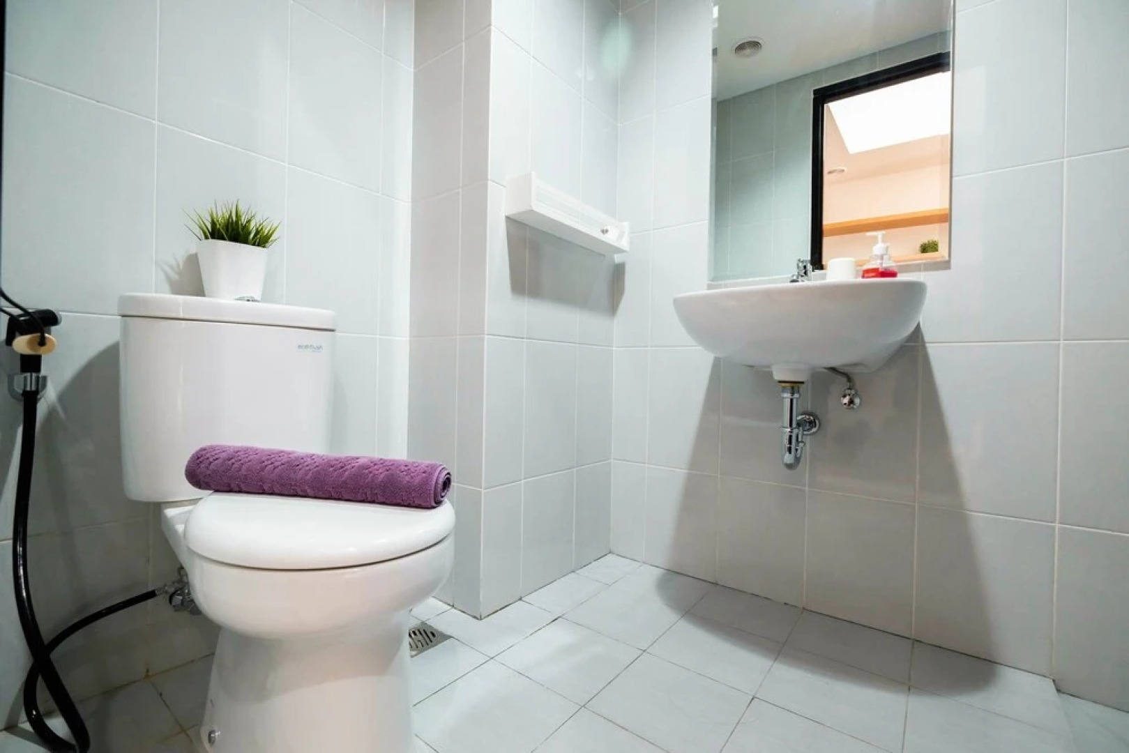 Minimalist Studio at Casa De Parco Apt