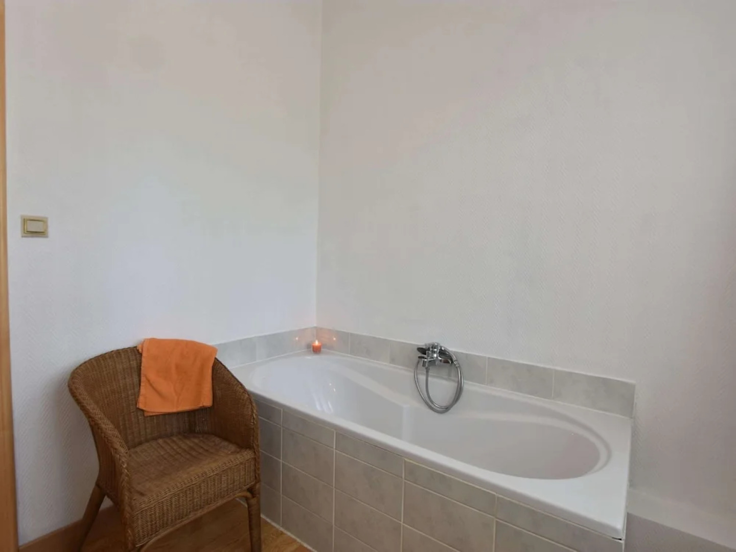 Former Hotel in the Centre and Near the Beach in Panne