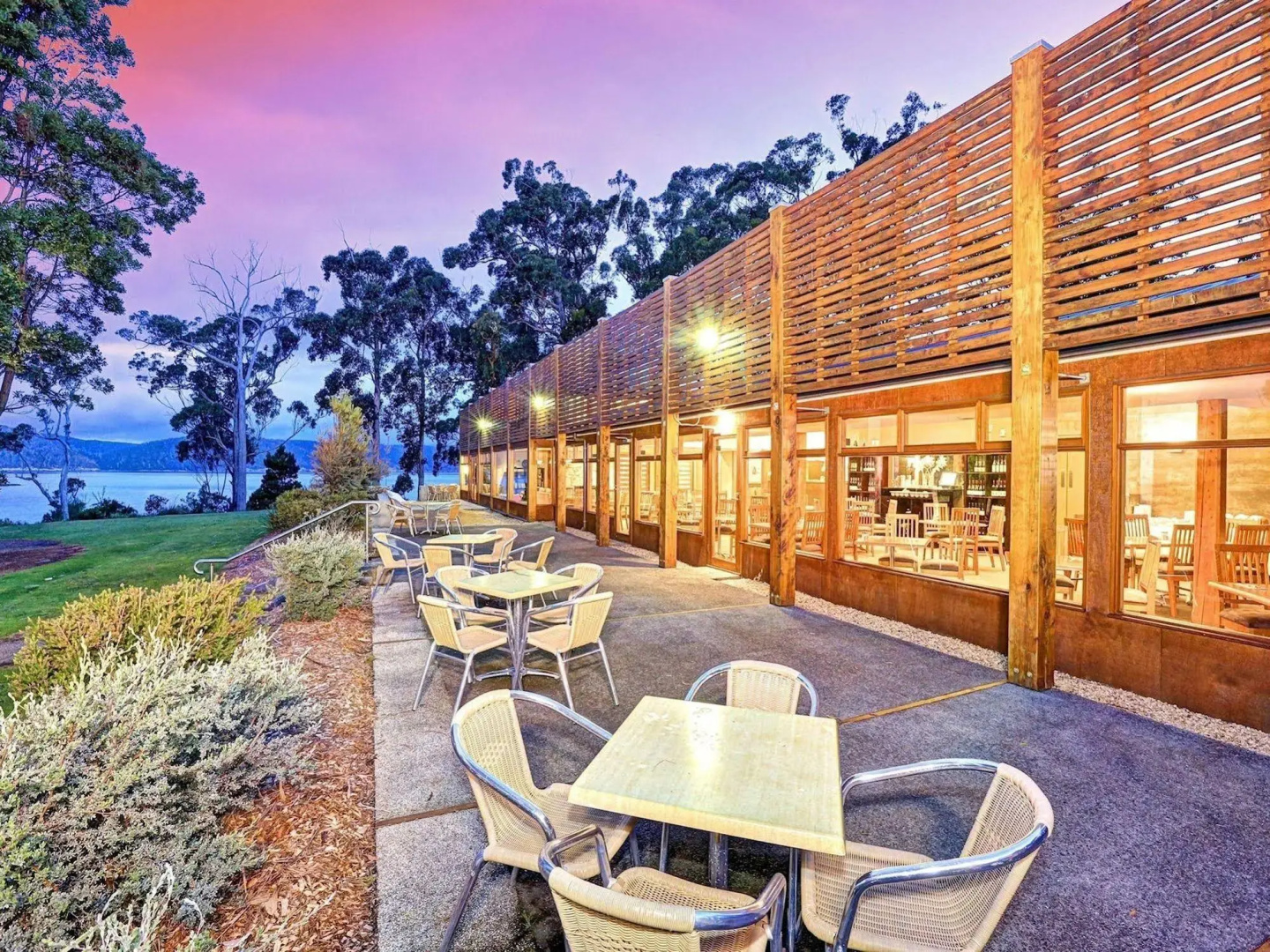 Stewarts Bay Lodge