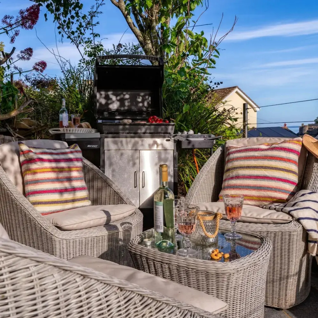 Two Guns in Kingswear