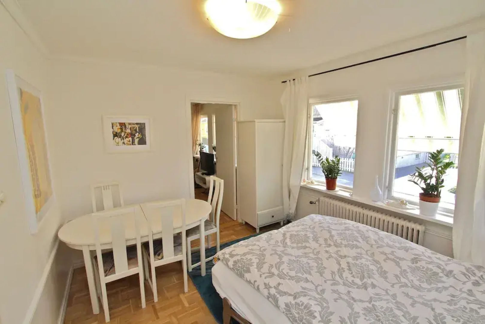 The Sundeck-a romantic apt in Tallkrogen