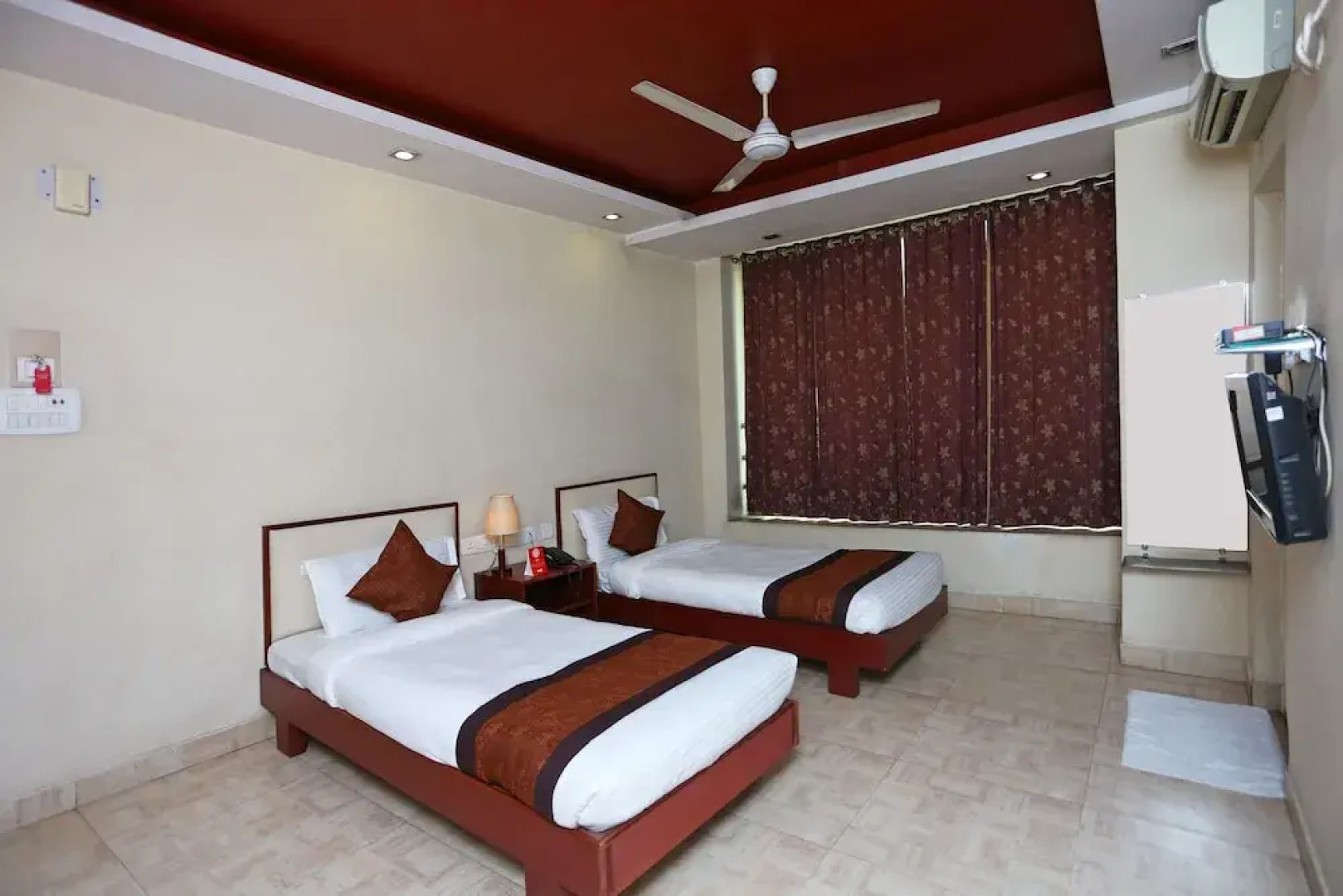 OYO 2737 Residency Square