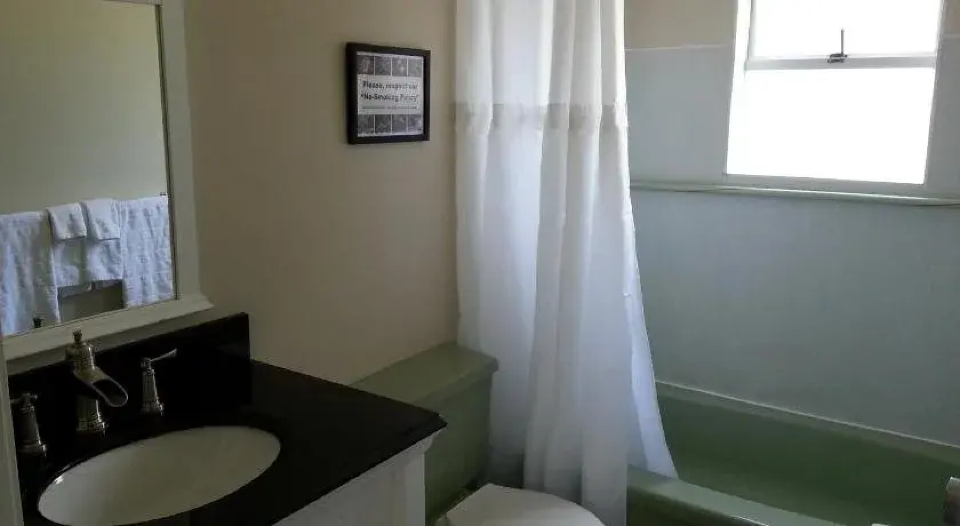 Edgewater Motel