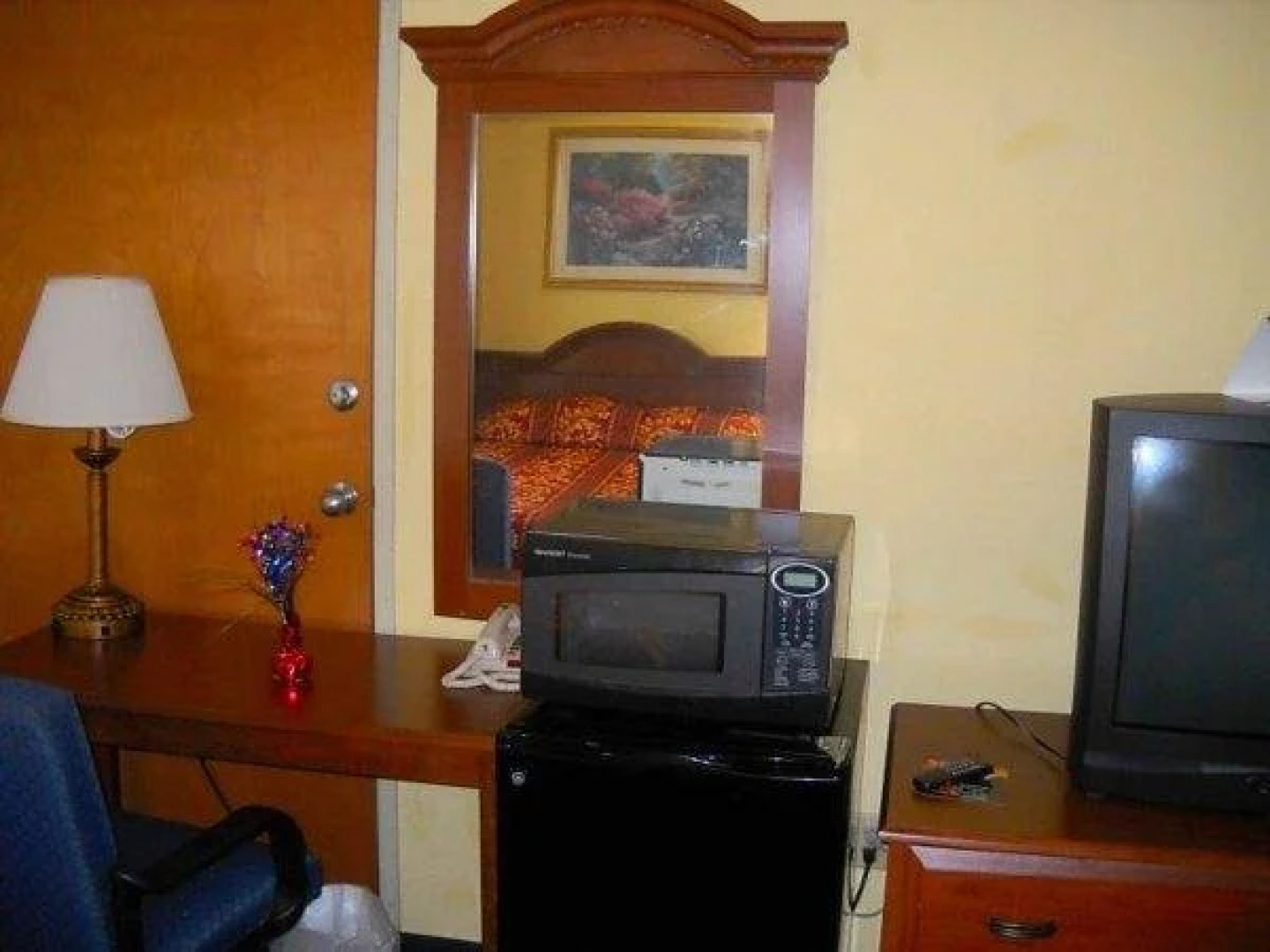 Ashburn Inn & RV Park