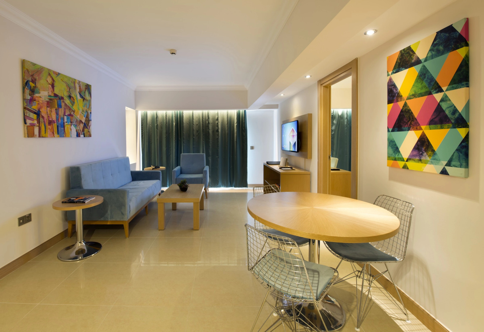 Отель Aurasia Design