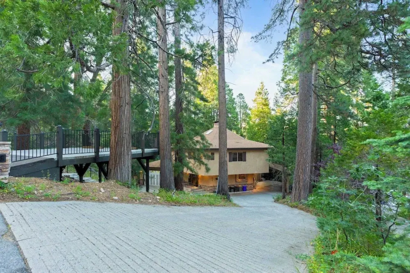 The Fairway Hideaway by Avantstay Game Room, Outdoor Dining & Near Lake Arrowhead