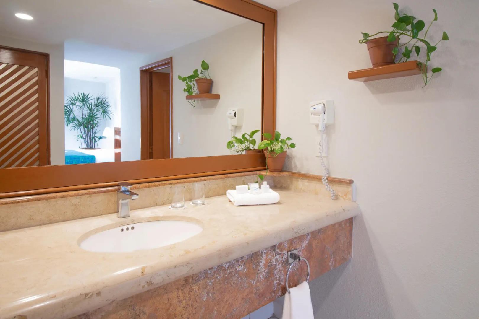 Plaza Pelicanos Club Beach Resort All Inclusive