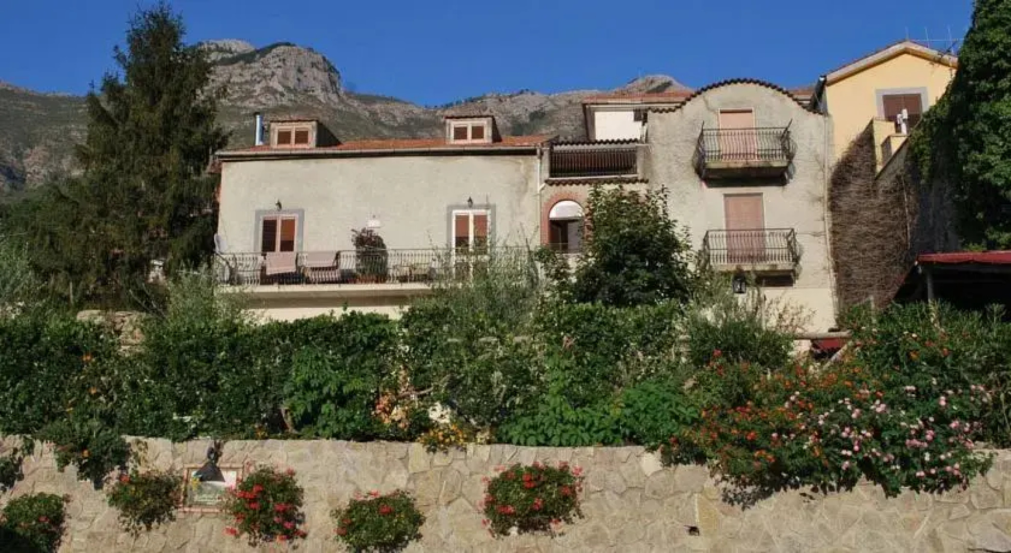 TraMonti DiVini Casa Di Campagna