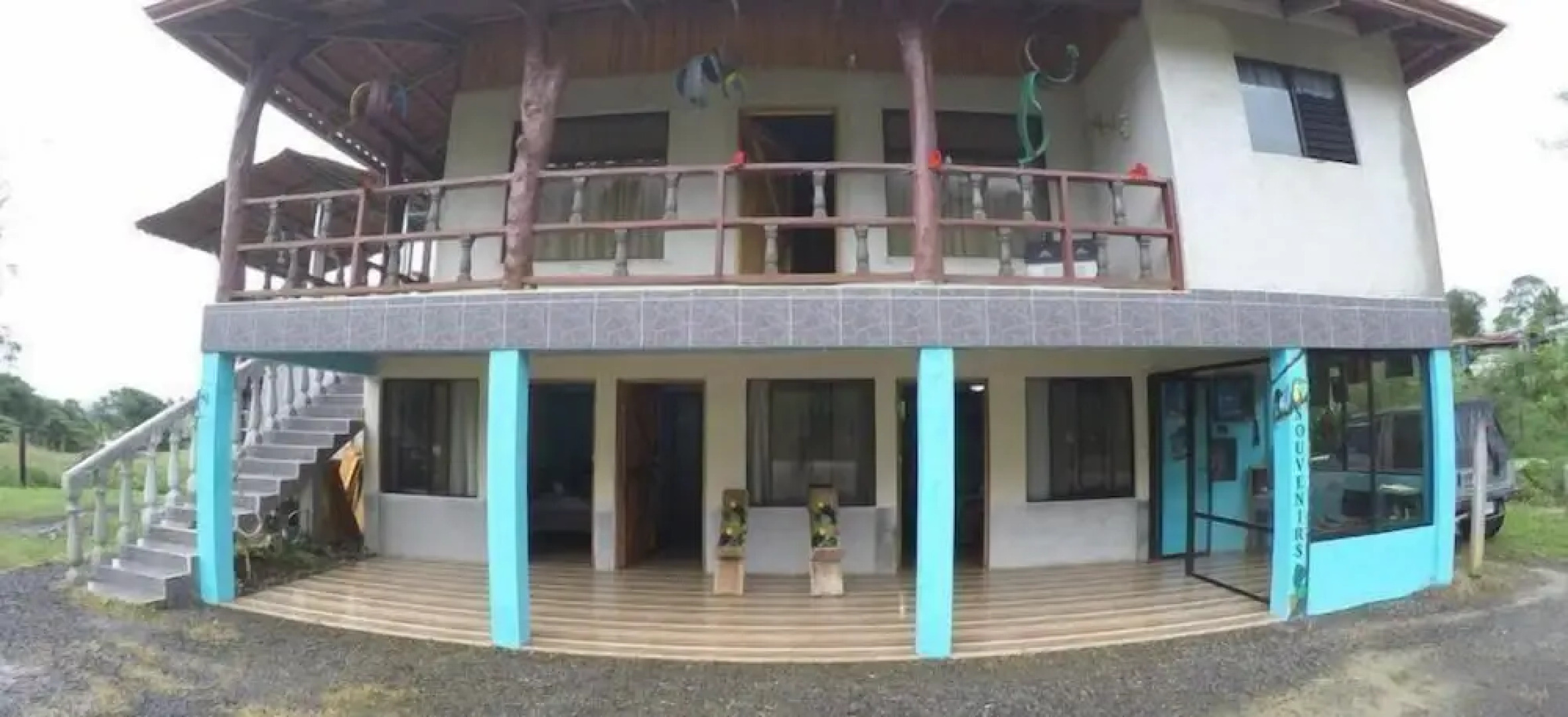 Cabinas Cascada Rio Celeste