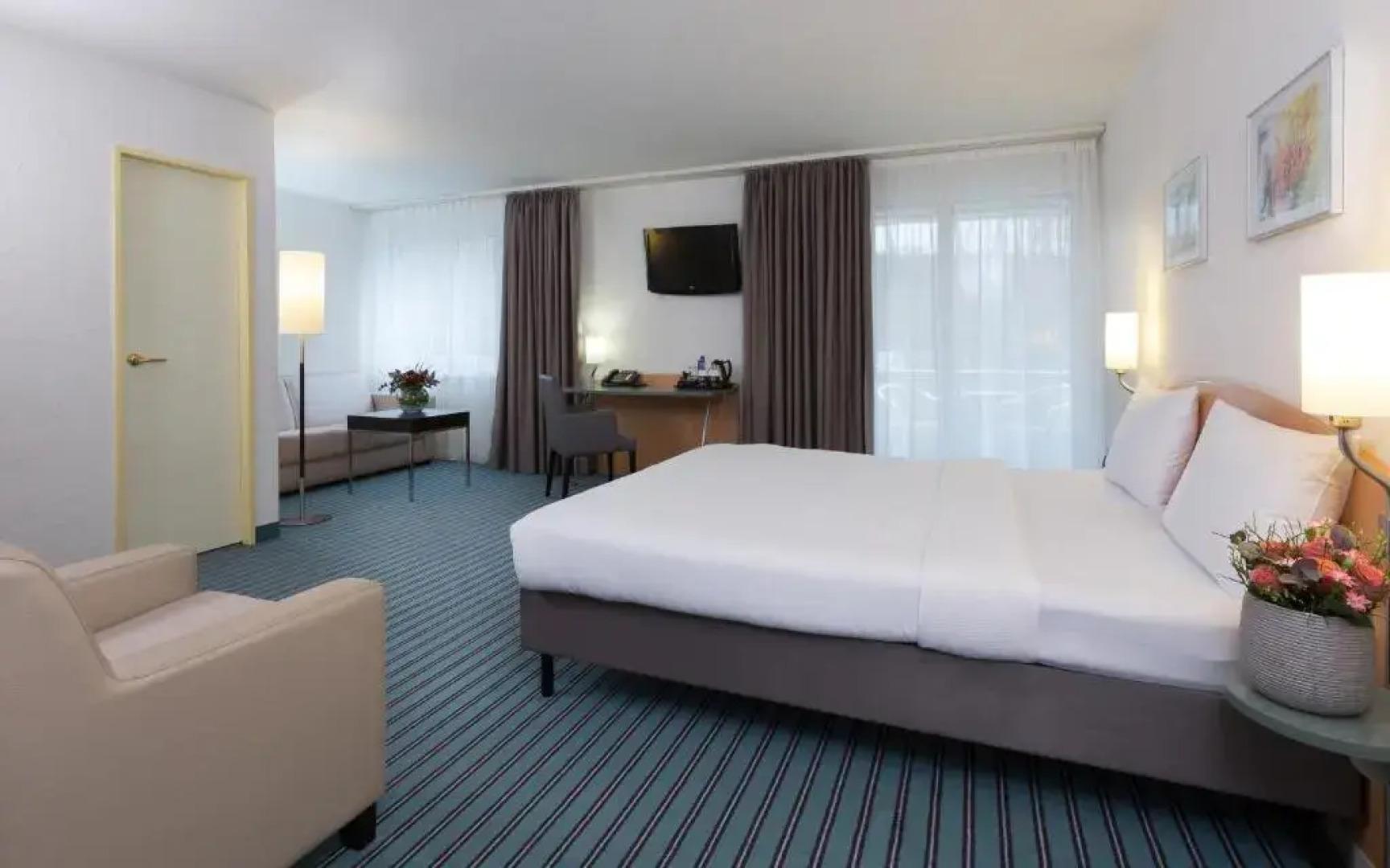 Apart-Hotel Zurich Airport