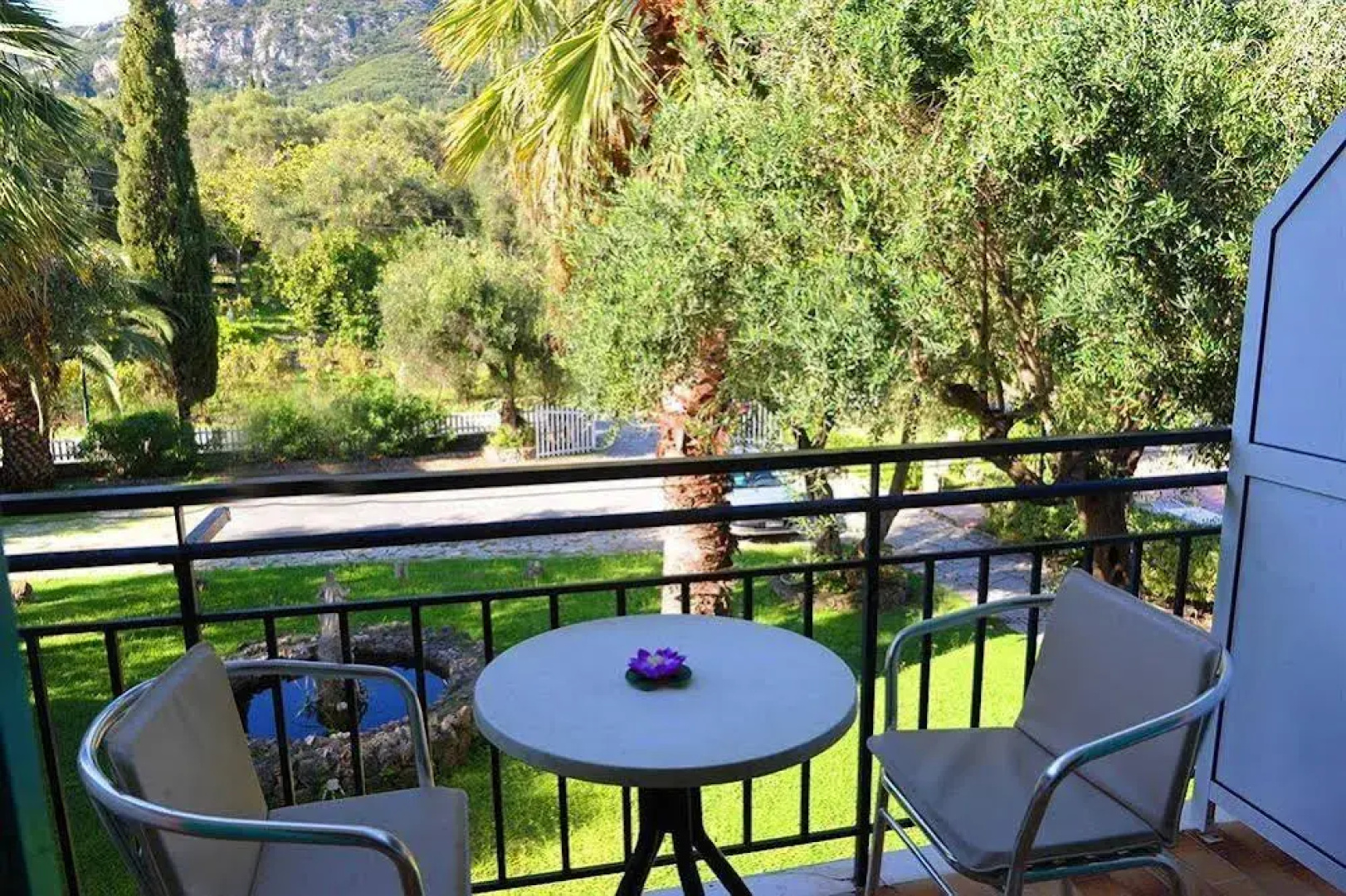 Phivos Hotel