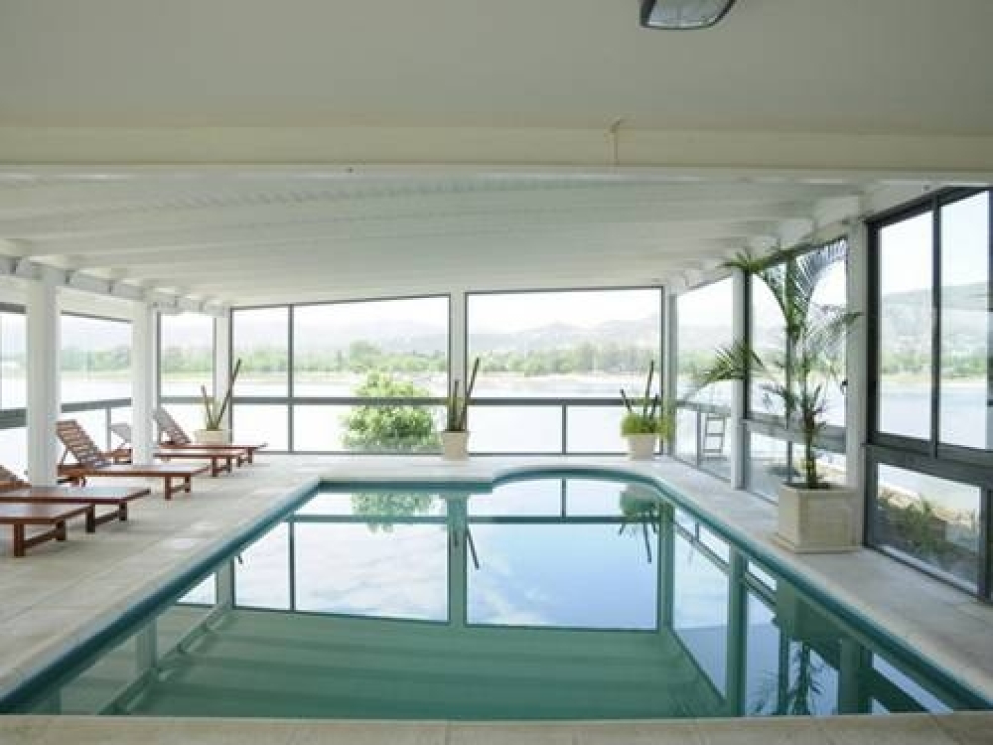 Lake Buenavista Resort