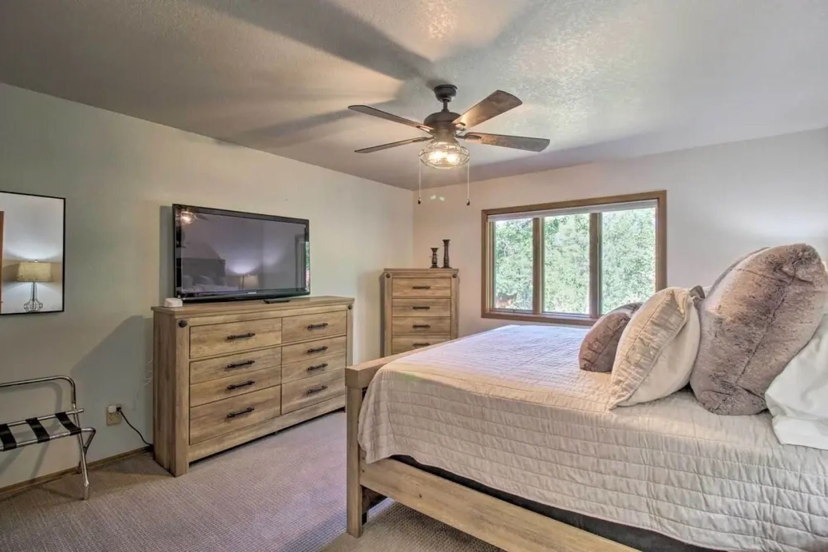 Chic Pinetop Retreat w/ Separate Apartment!