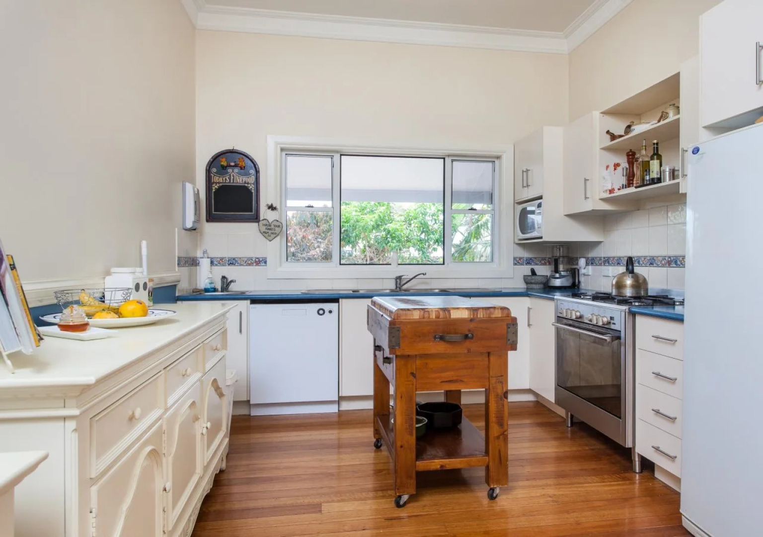 Elindale House Bed & Breakfast