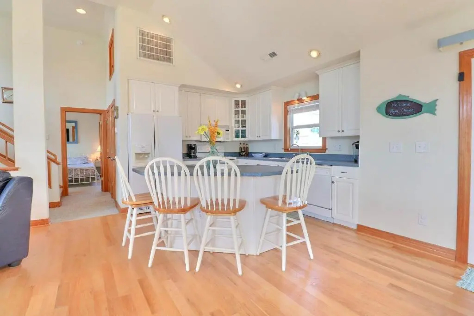 1671 Semper Summer 3 Min Walk to Beach