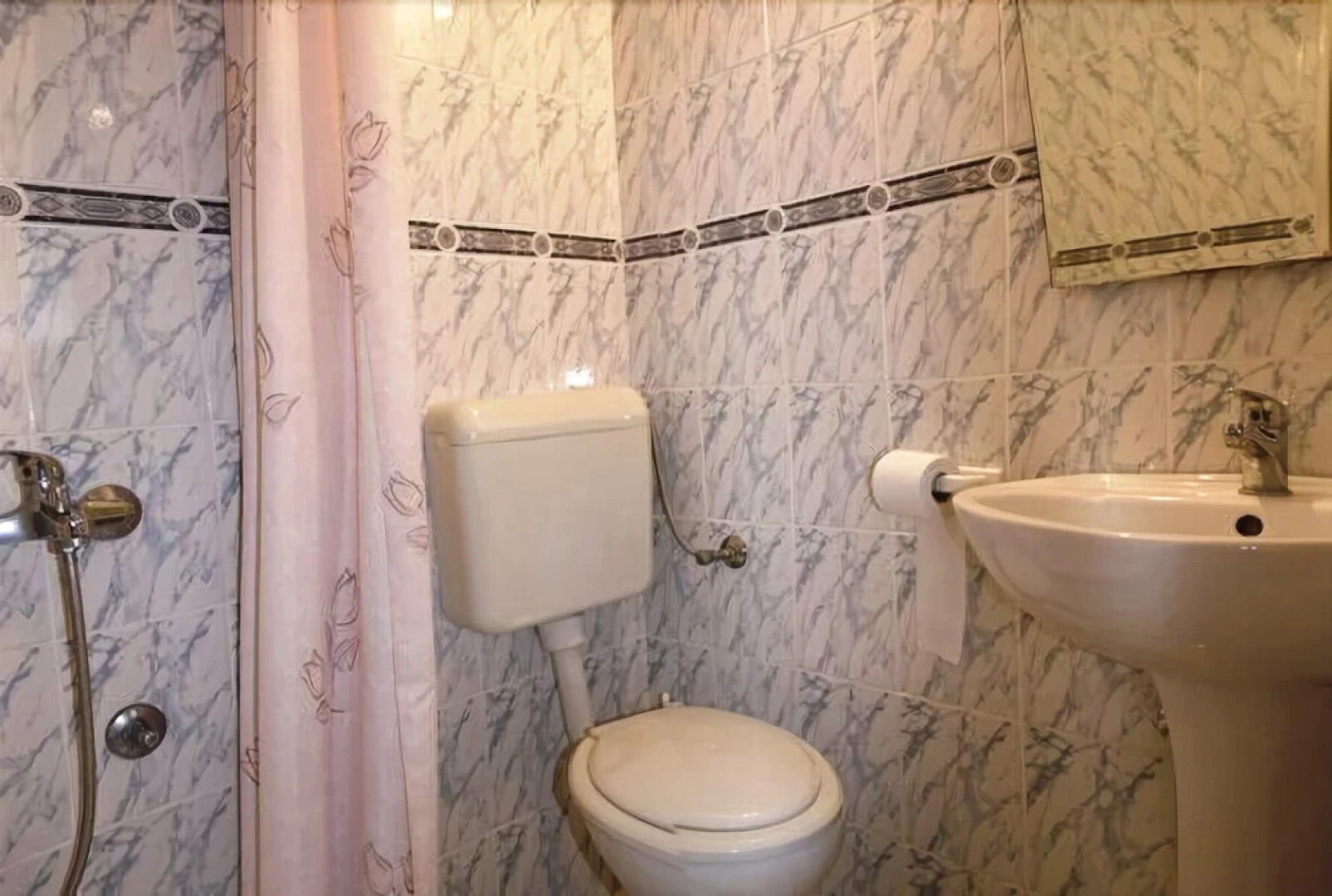 Apartments and Rooms Florijan