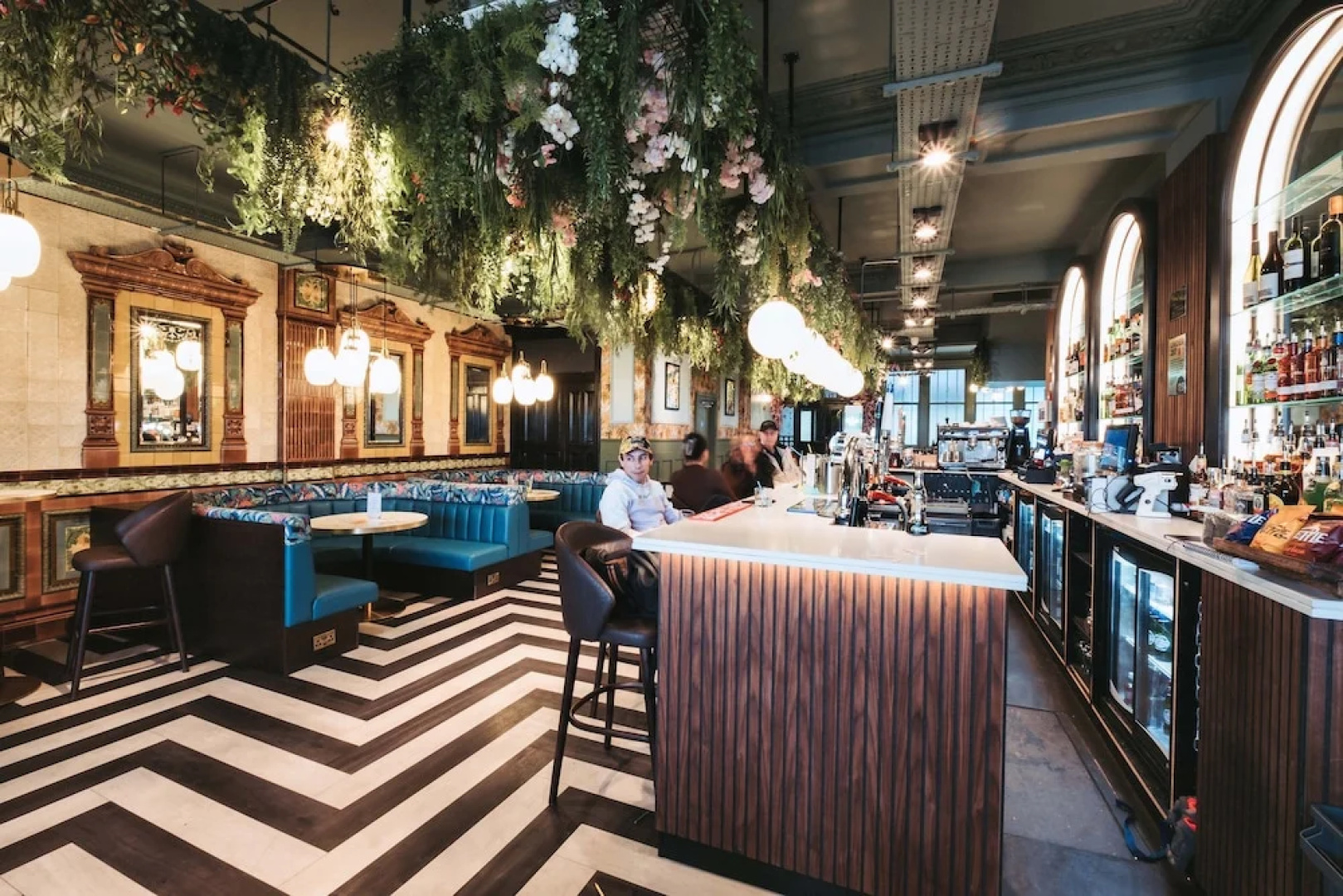 The Royal Bar & Shaker