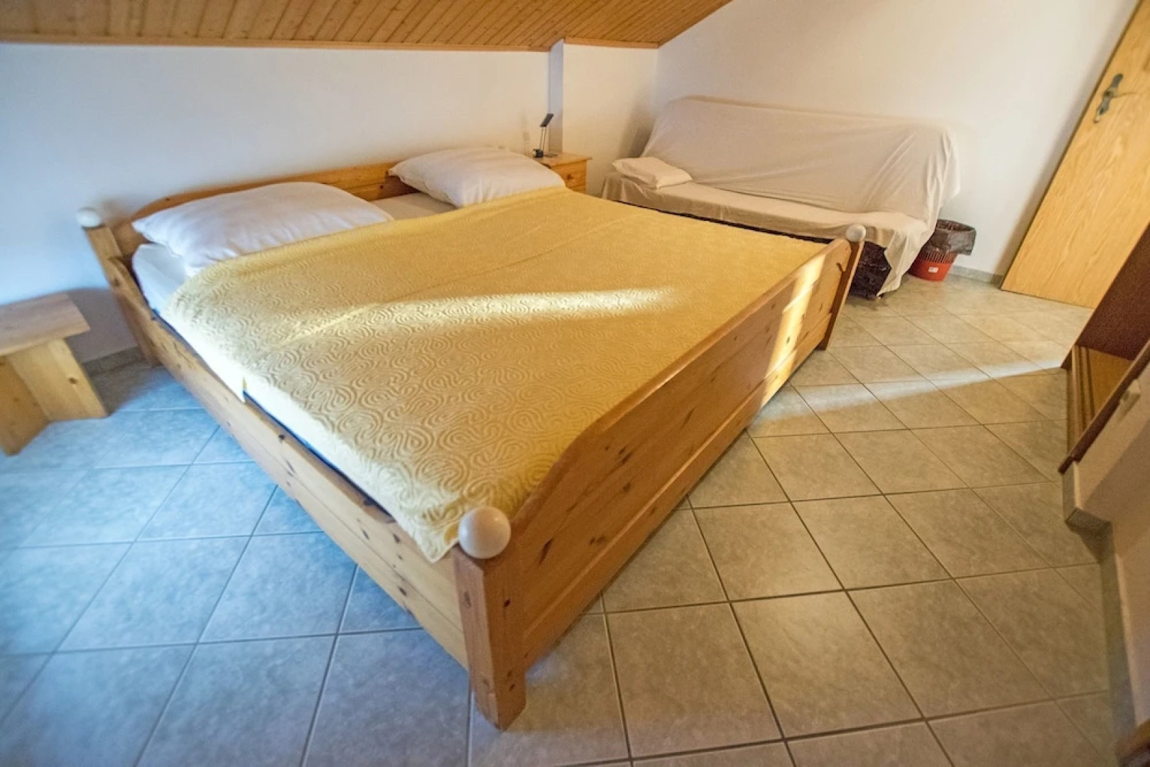 Apartments Juric-on Quiet Location