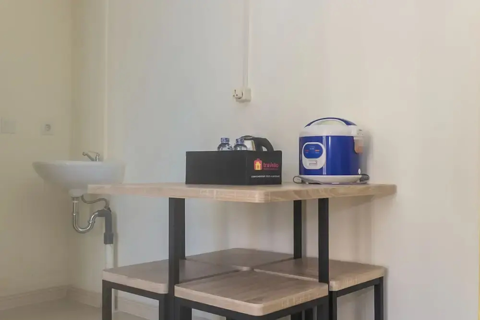 Comfort 2Br At Meikarta Apartment