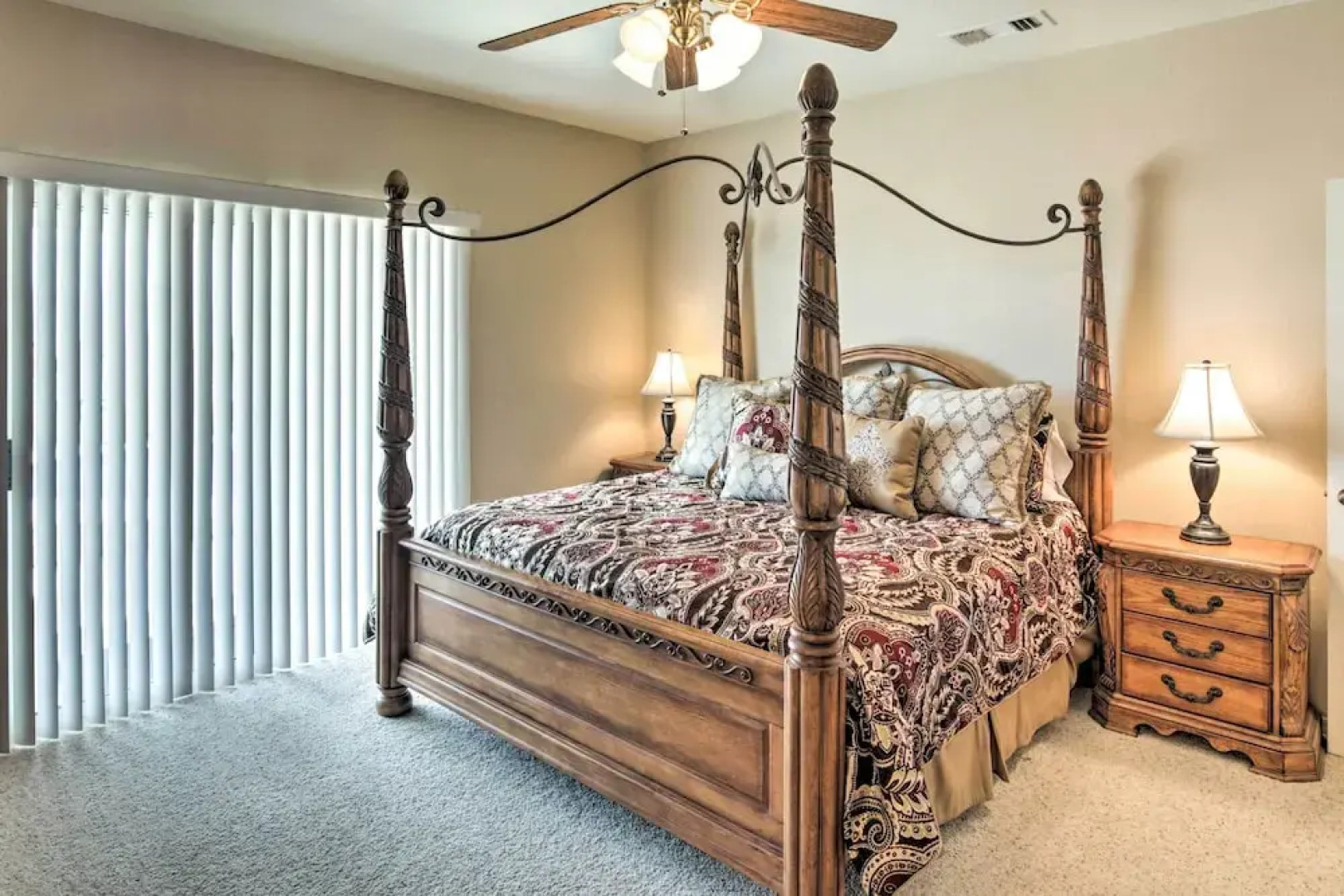 Pool & Yard: Pet-friendly Lake Havasu Home