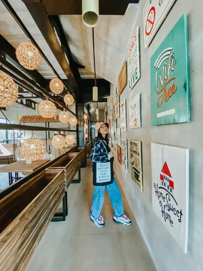 Summerville Hotel & Coffee Shop