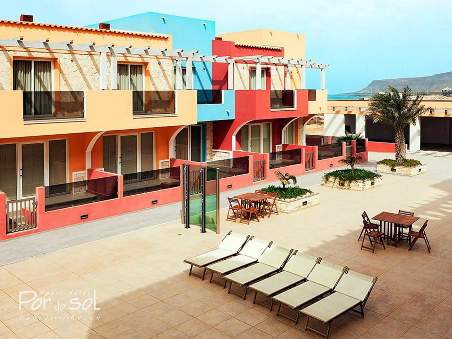 Aparthotel Por do Sol