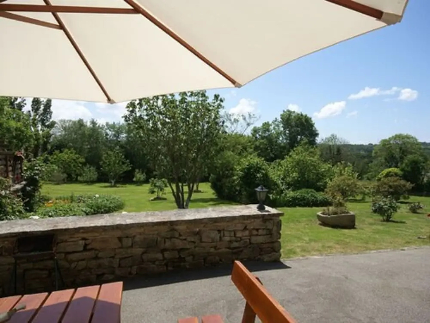 Rural holiday home near beach, culture and recreation in the tip of Brittany