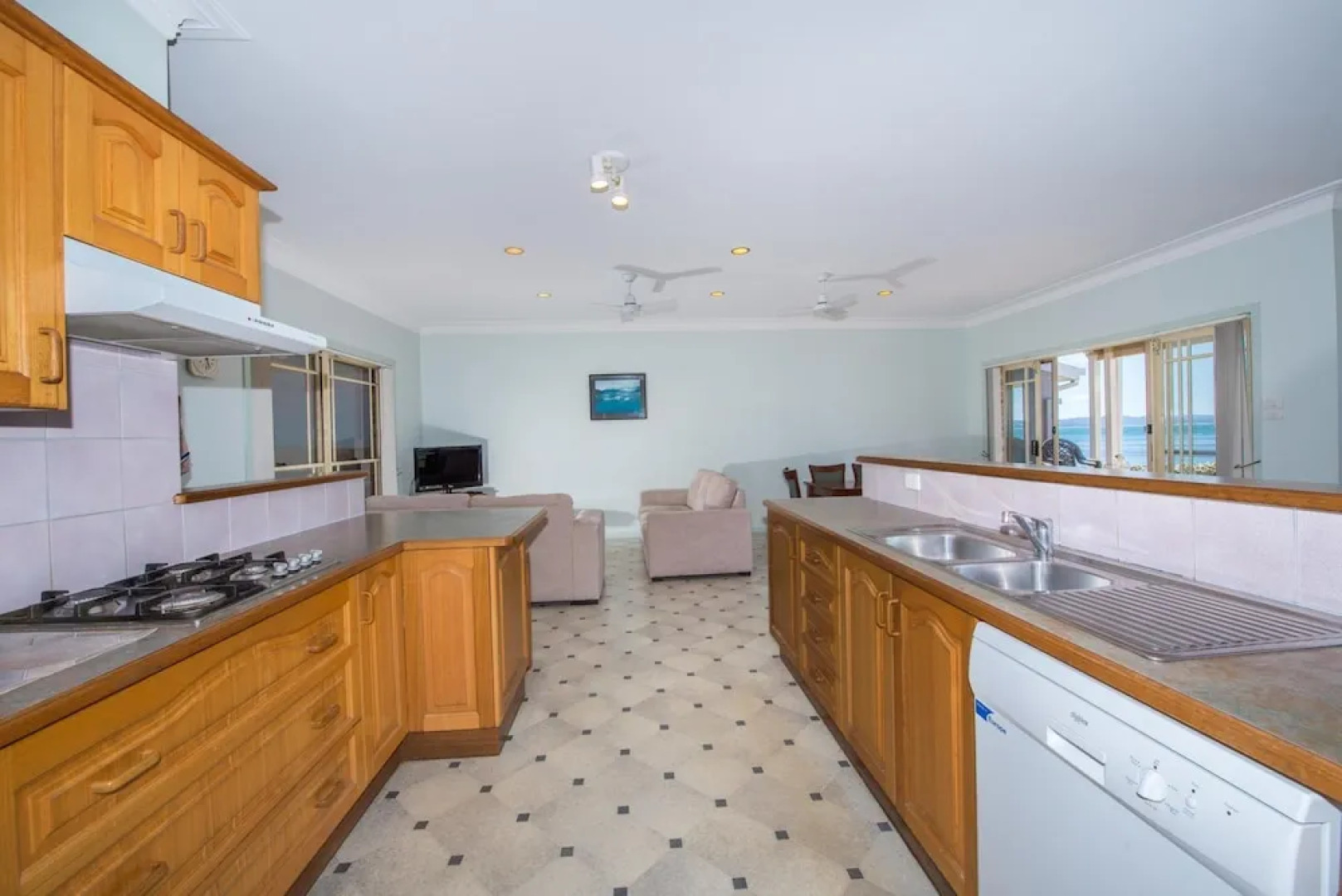 Cook St 4 - Salamander Bay