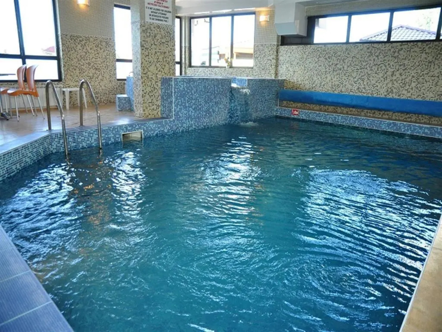 Family Hotel Emaly 2