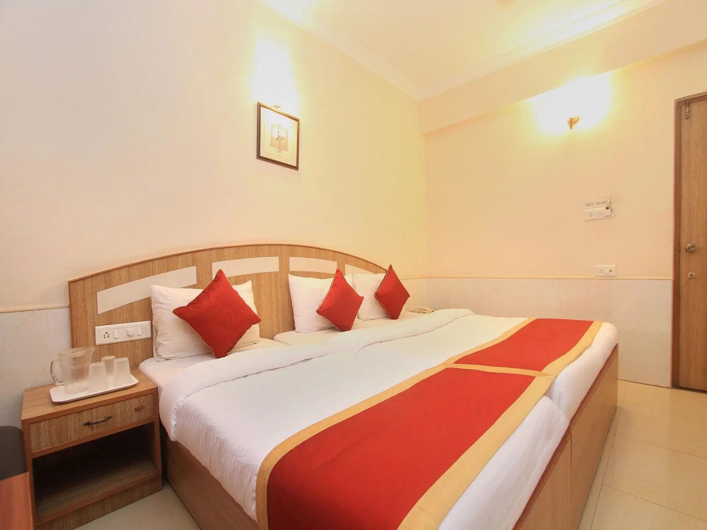 OYO 9633 Hotel Srinidhi Residency