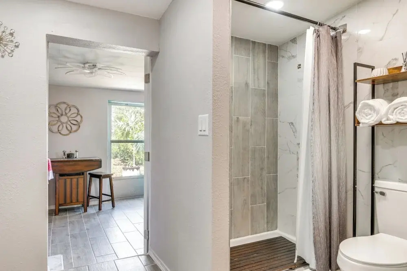 Apt 1 Mi to Riverfront in Titusville w/ Patio