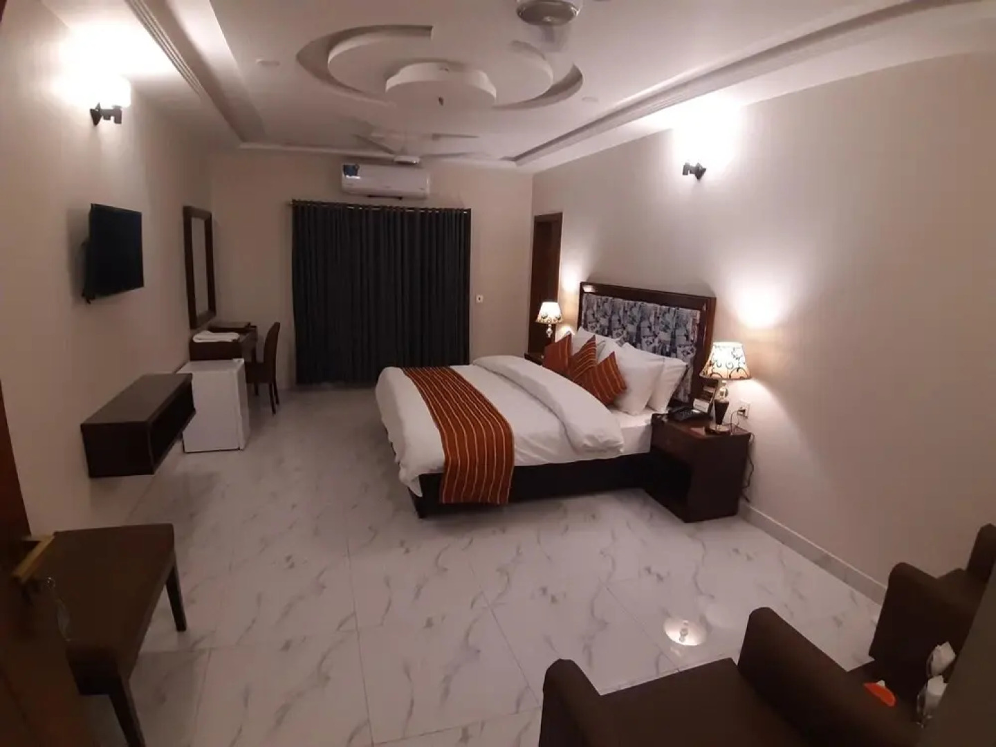 Hotel Executive Lodge