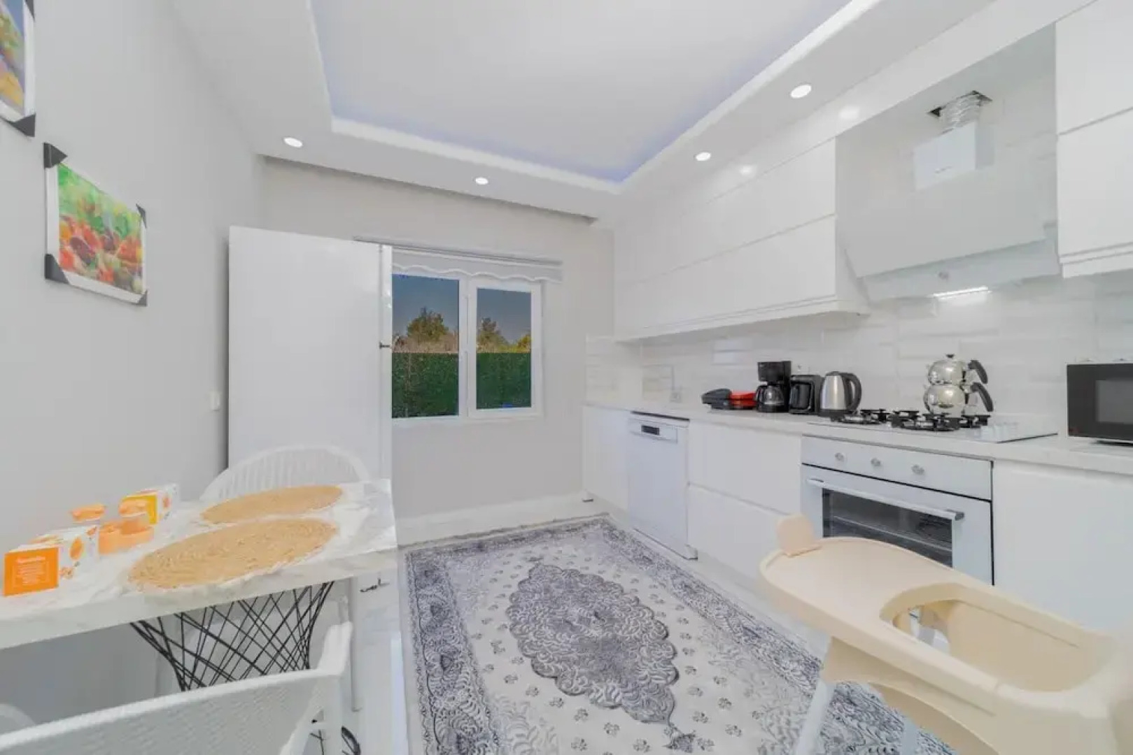 Villa With Pool and Backyard in Kepez