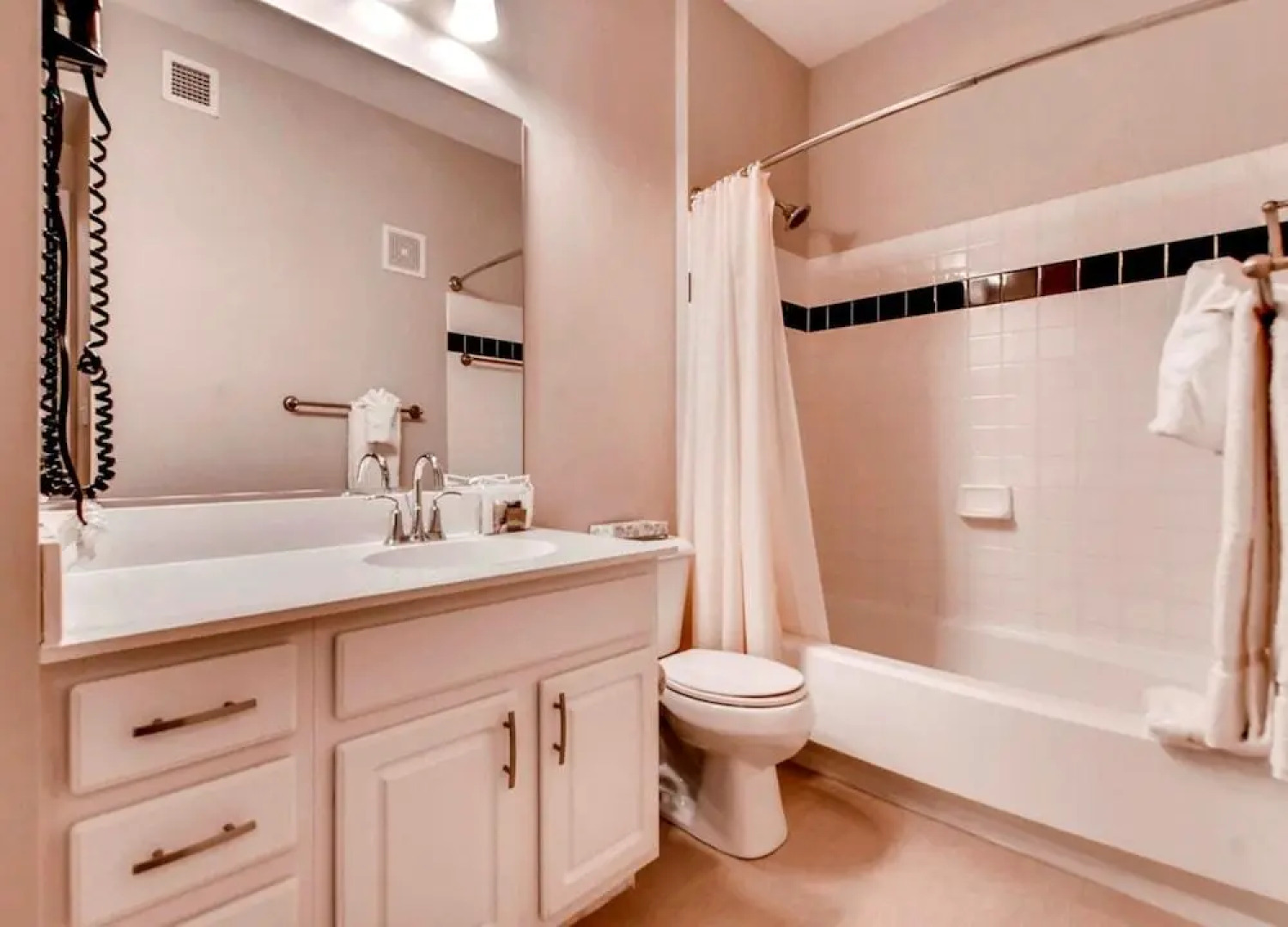 Bluebird Suites in Downtown Providence