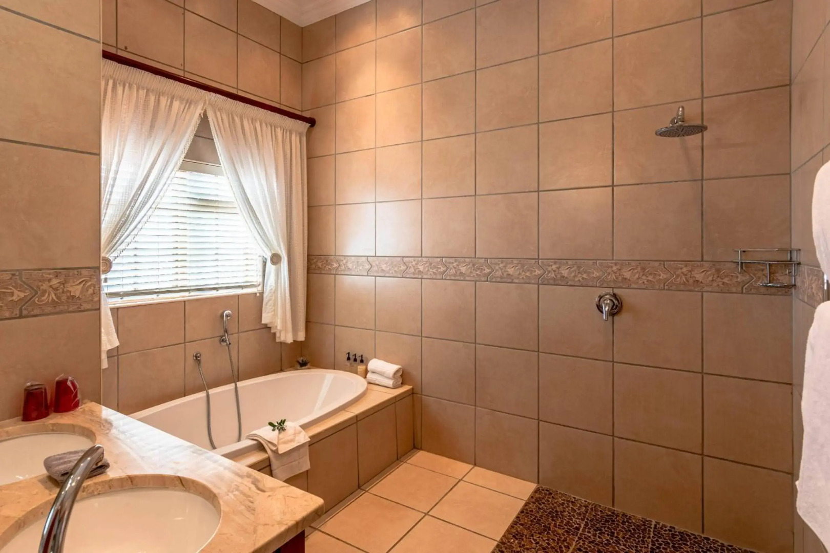 Mooiplaas Guesthouse