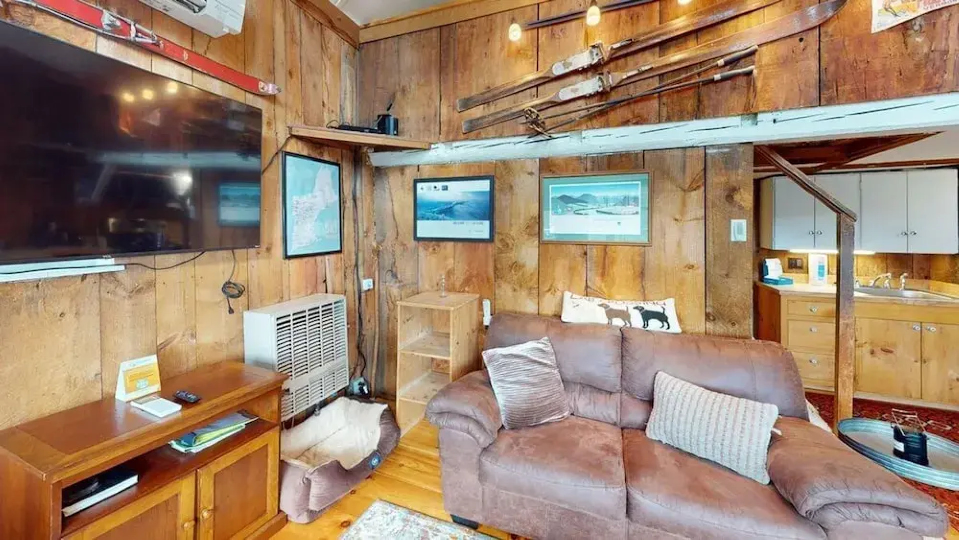 Pond View Cabin in Chittenden