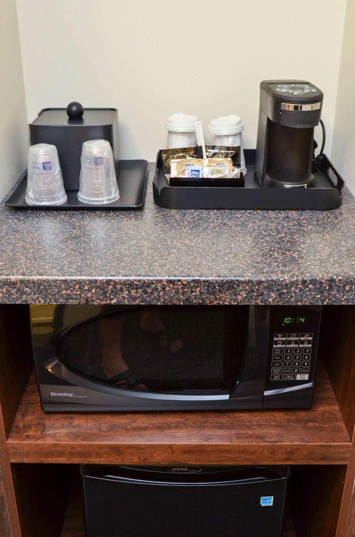 Best Western Thompson Hotel & Suites