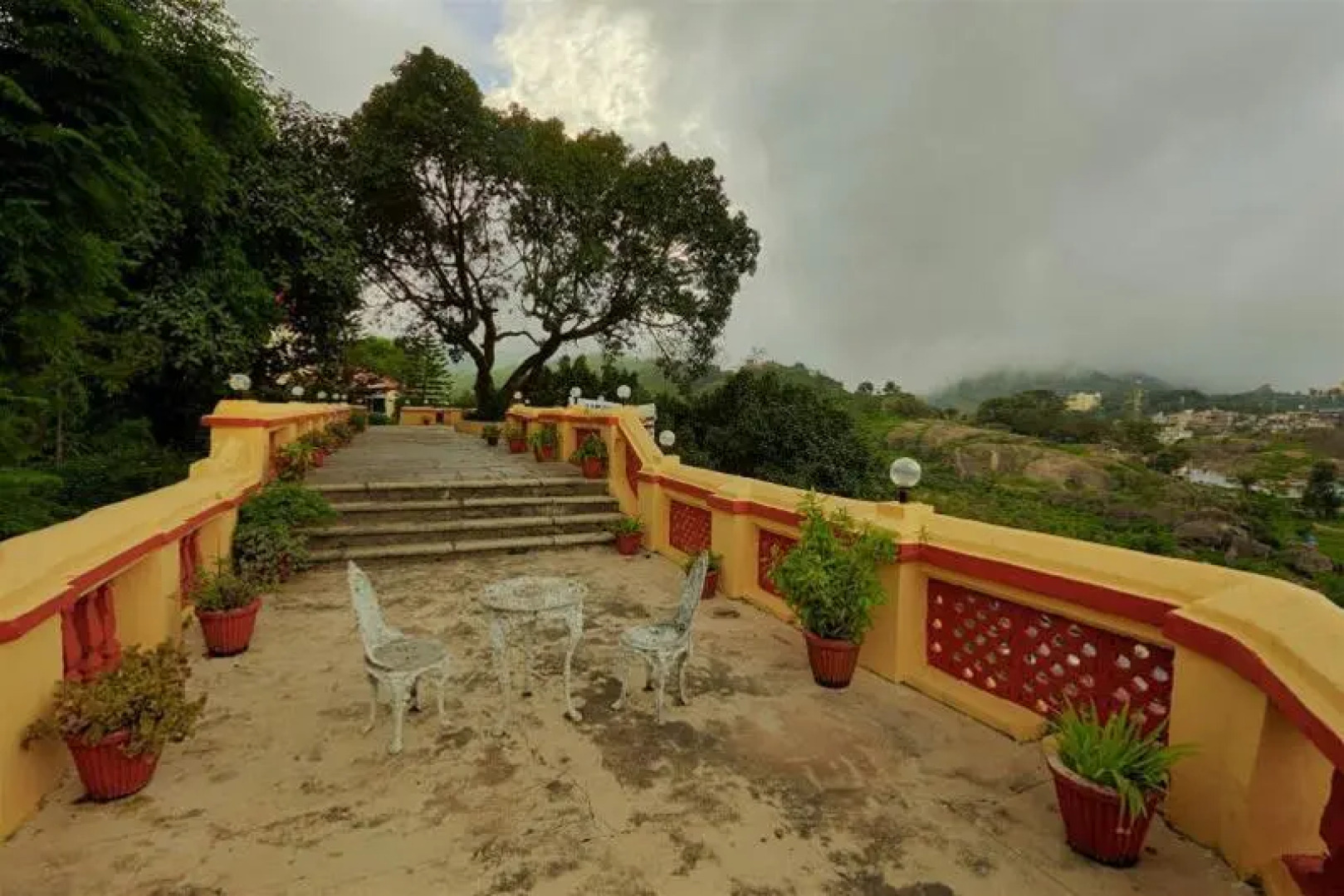 Hotel Sunrise Palace By Sky Stays