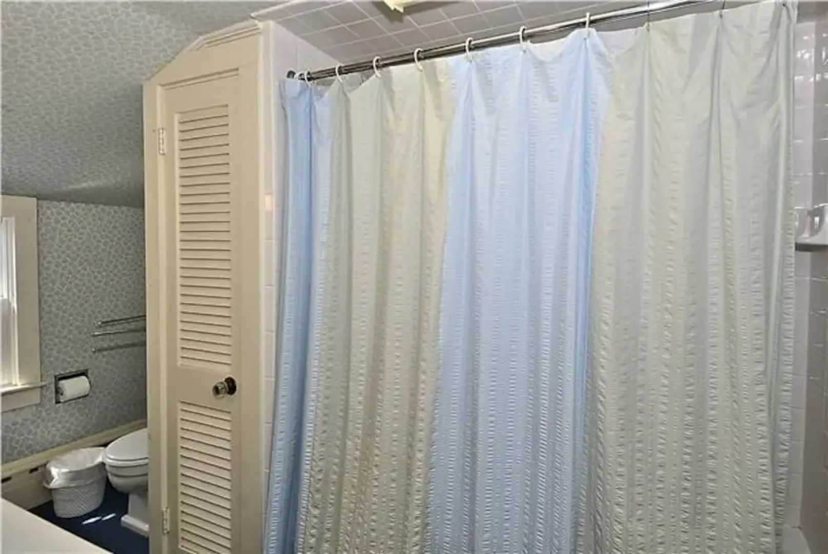 221 Shore Road - Nine Bedroom House