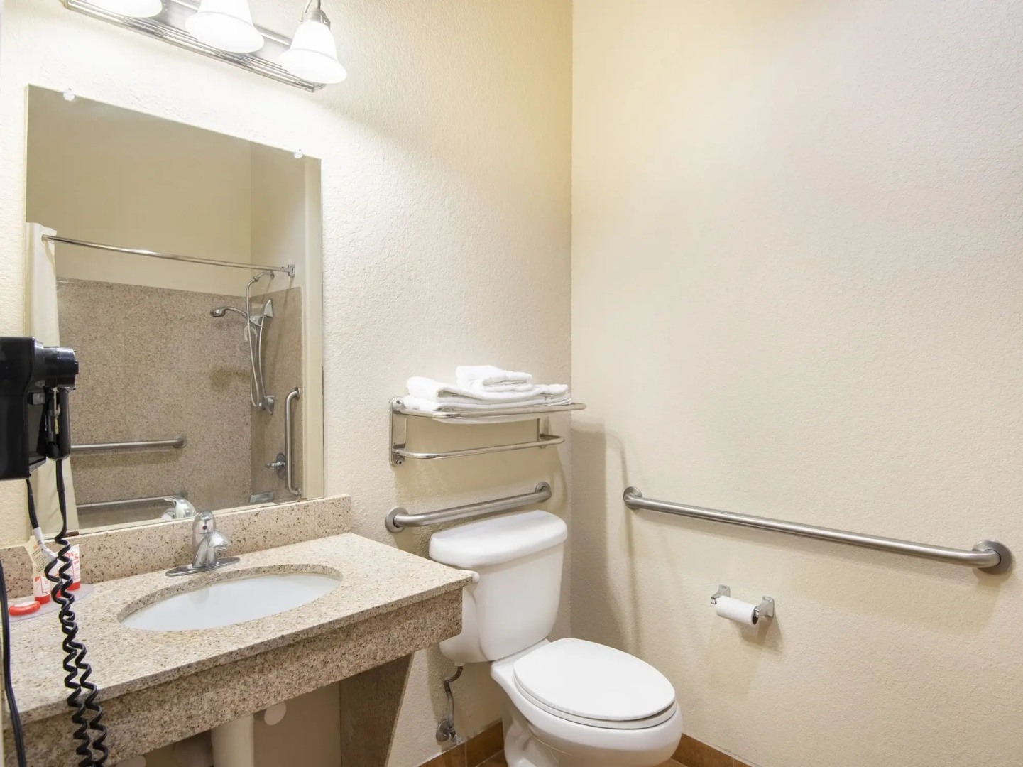OYO Townhouse Clute Lake Jackson