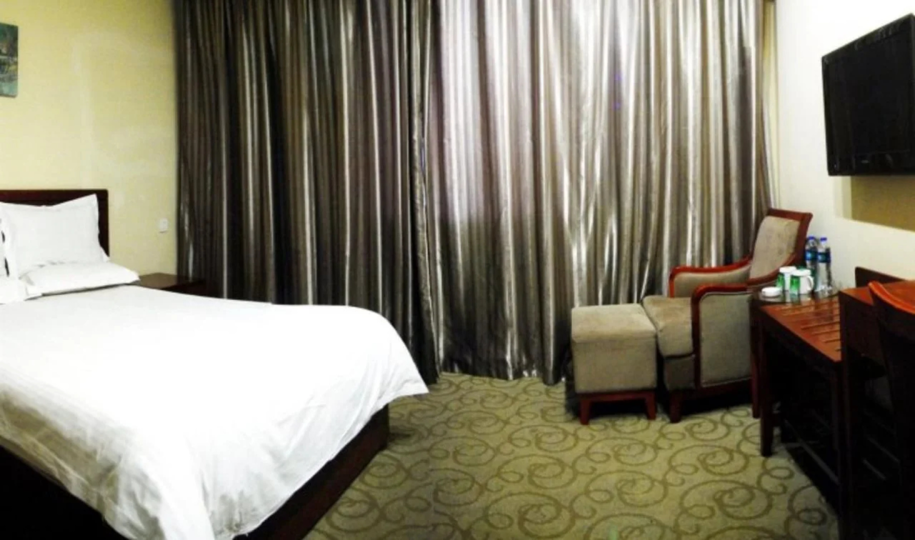 GreenTree Inn Puyang Ruifengyuan Business Hotel