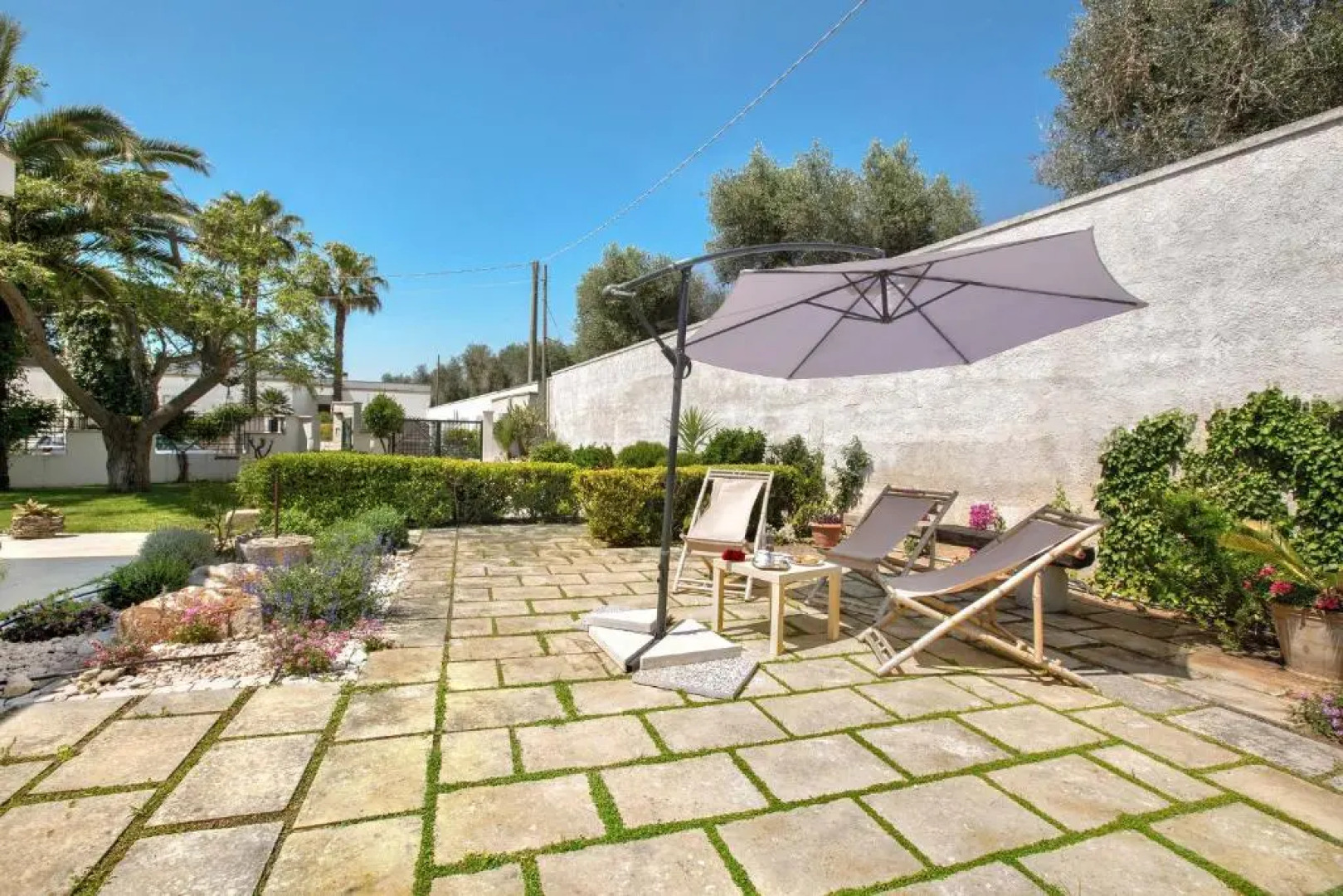 Villa Chiaraluna by BarbarHouse